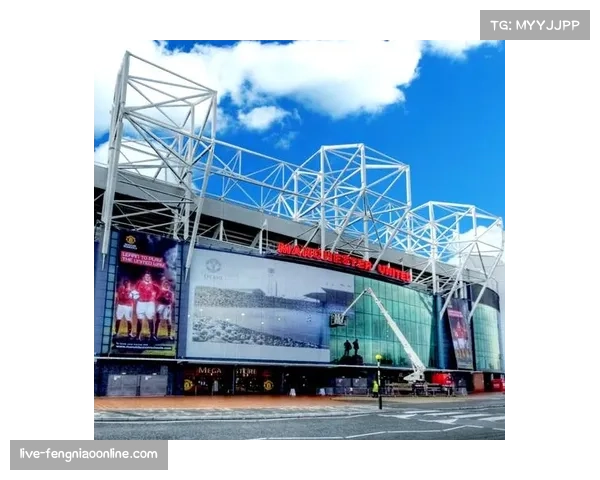 老特拉福德扩建计划提交申请，预计增加12000个座位